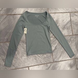 NWT Aeropostale Womens Sage Green Seamless Long Sleeve Top Size XS Buttery Soft